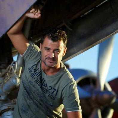 AL ROJO VIVO IÑIGO IRIGOYEN SE TOMA UN DESCANSO ACTIVO EN PAMPLONA