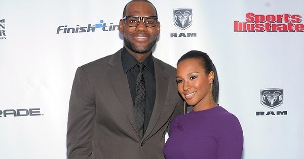 Celebrity Heights | How Tall Are Celebrities? Heights of Celebrities: How Tall is Savannah