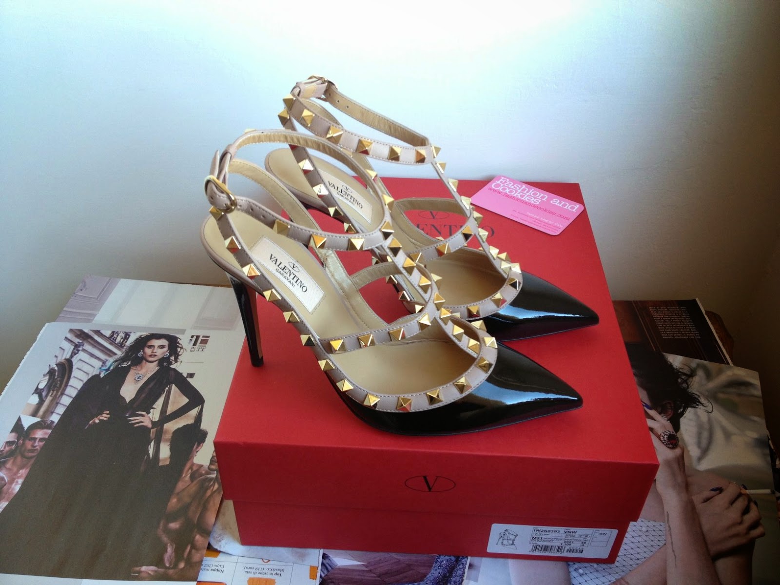 Valentino Rockstud pumps review, Valentino rockstud fit and size, Valentino Rockstud review, Valentino Rockstud patent leather, Fashion and Cookies fashion blog, fashion blogger
