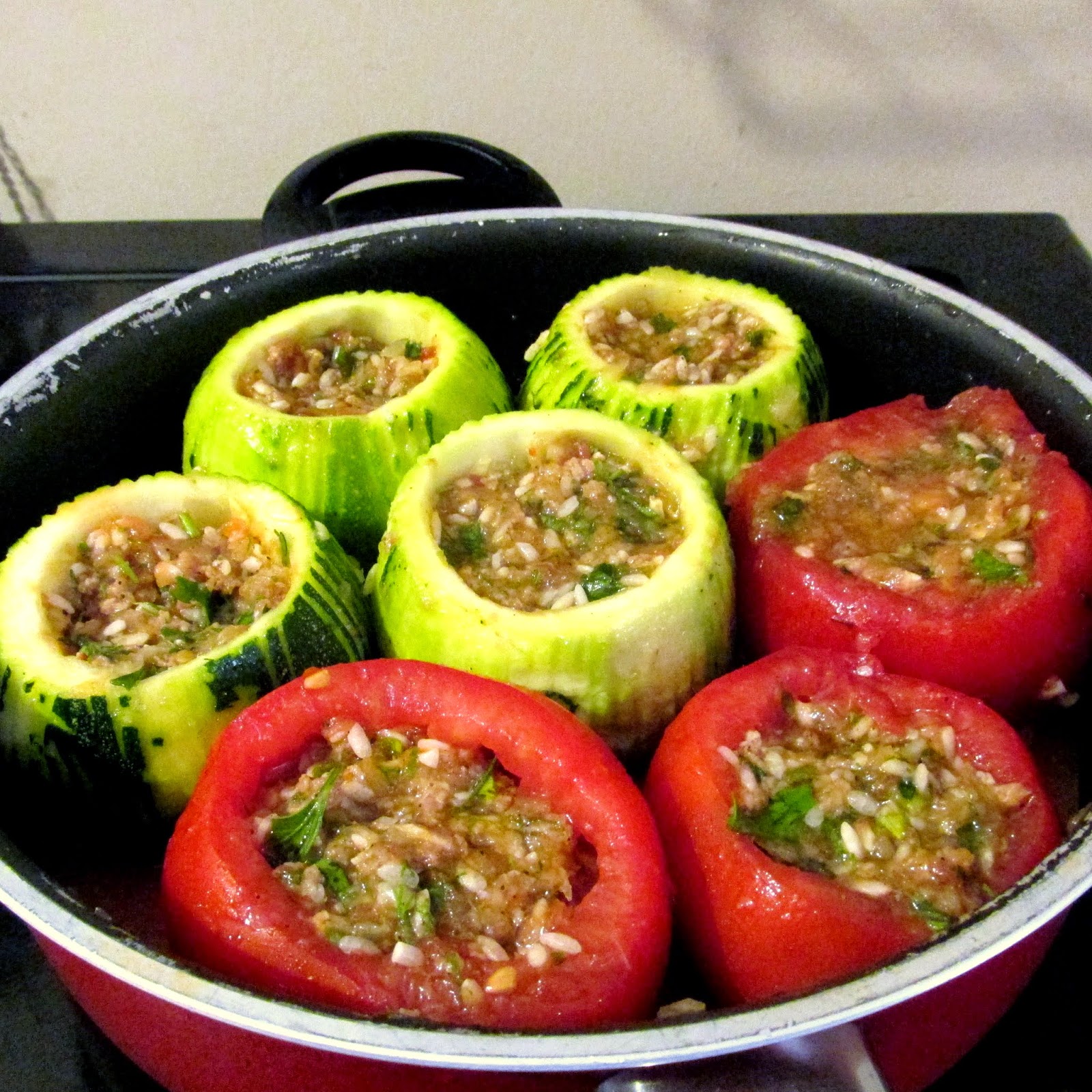 Festigan GİRİT KABAĞI İLE ETLİ DOLMA