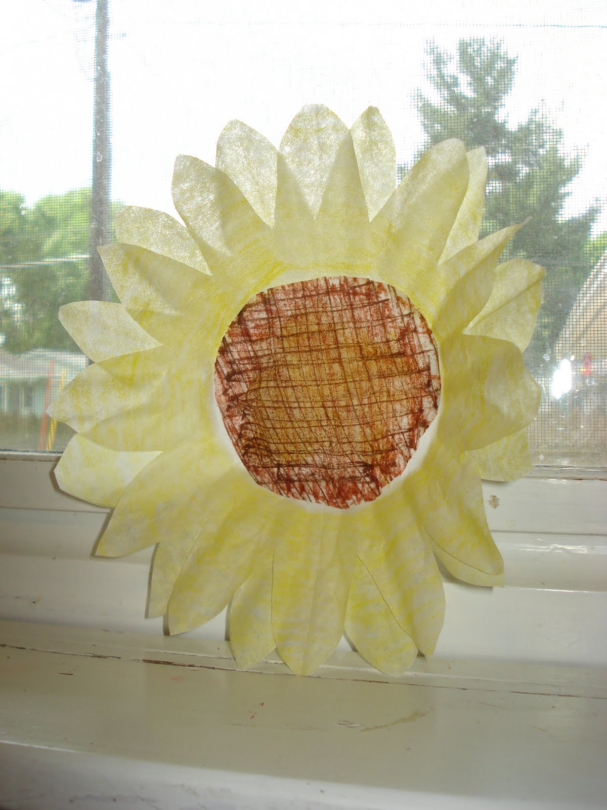 Confessions of a StayatHome Mom Coffee filter Sunflowers