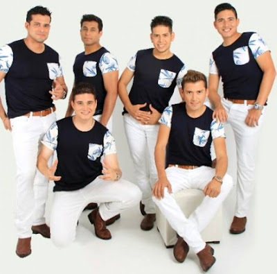 Gran Orquesta Internacional Foto de la Gran Orquesta Internacional sonriendo