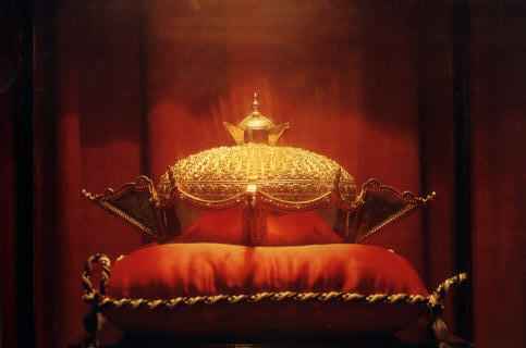 Official and Historic Crowns of the World and their Locations Bhutan