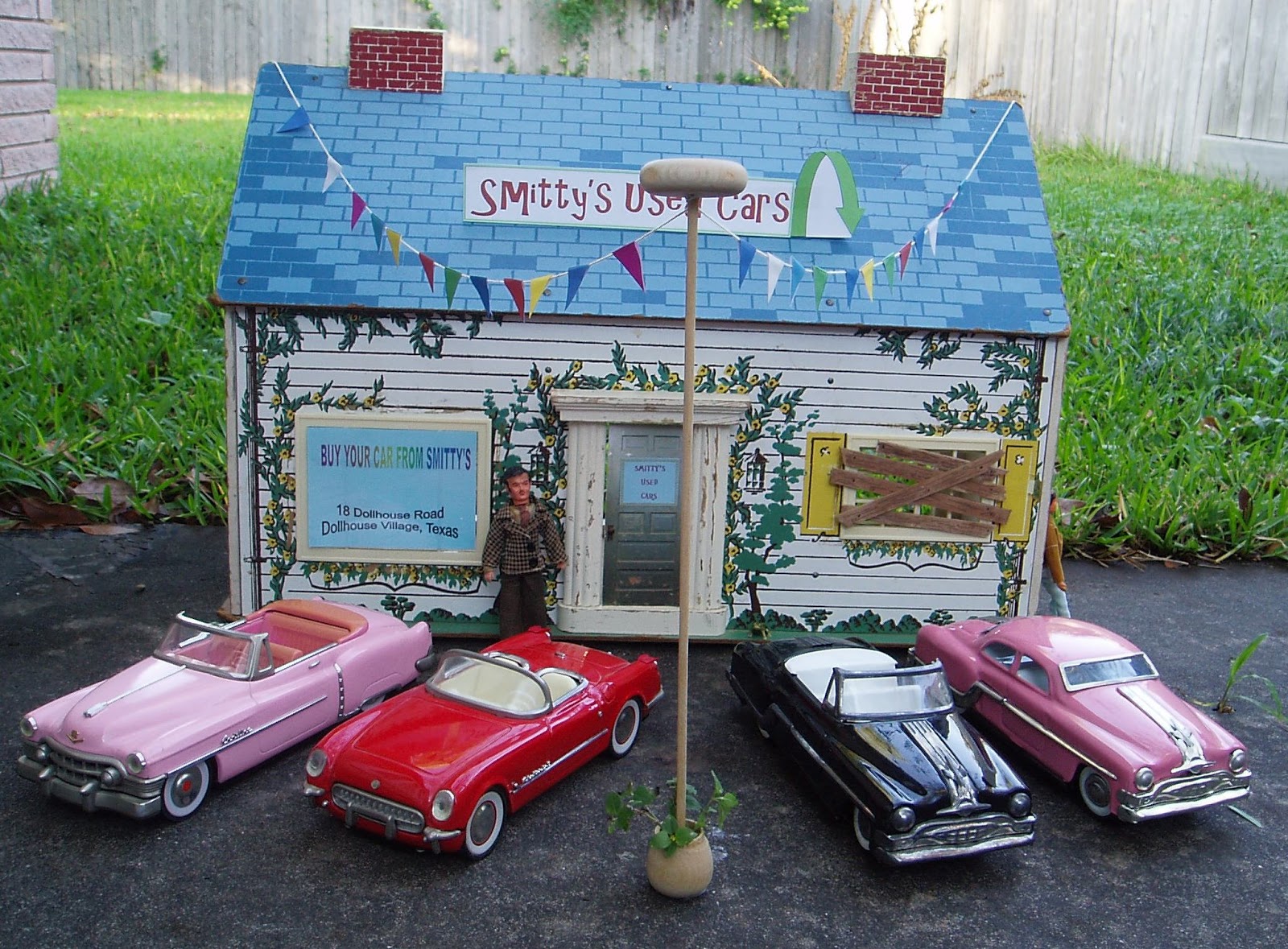 My Vintage Dollhouses Harry buys a used car.....