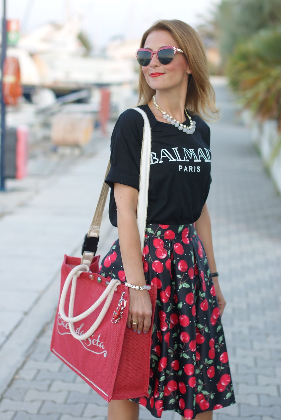 Baco da Seta anti-theft bag, borsa antifurto, jute bag and Luca Barra necklace plus Choies skirt on Fashion and Cookies fashion blog
