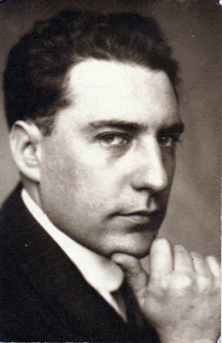 Martinluis guzman biography 08 picture