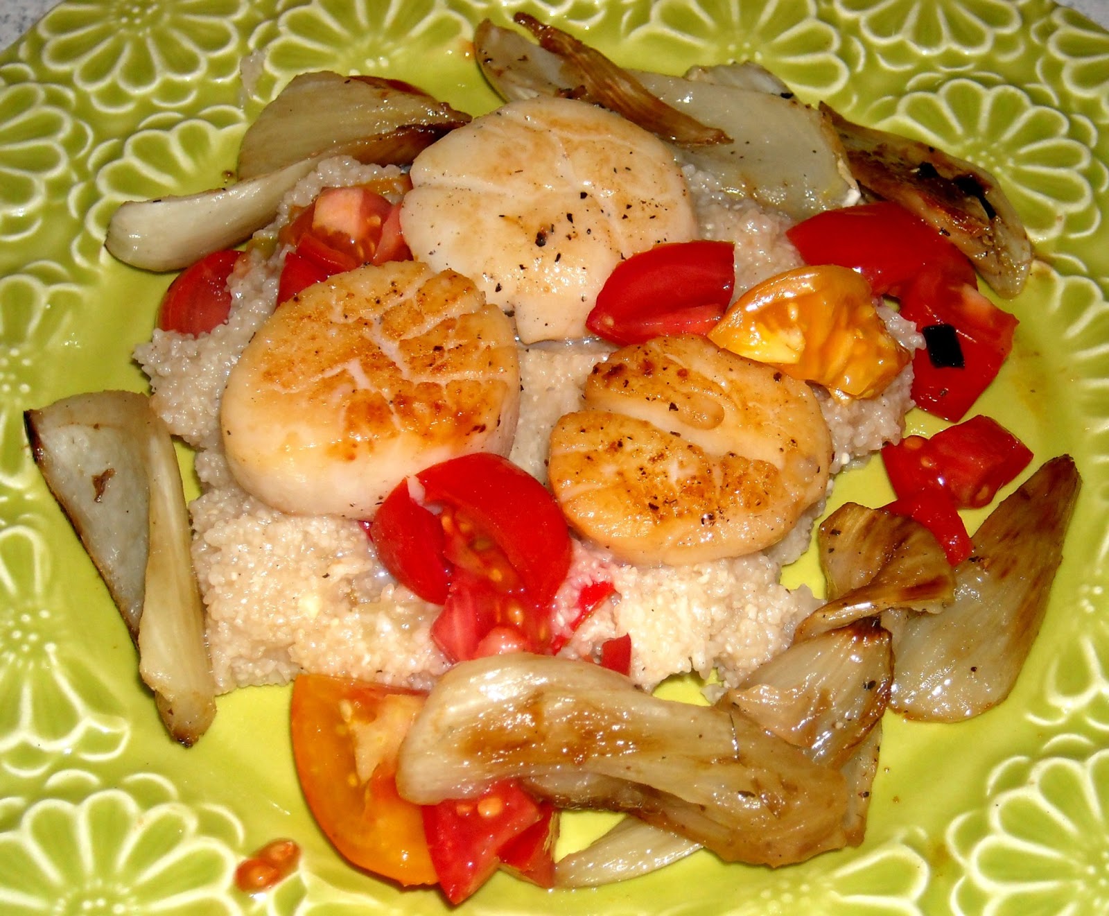 Leave a Happy Plate Seared Scallops and Grits with Roasted Fennel