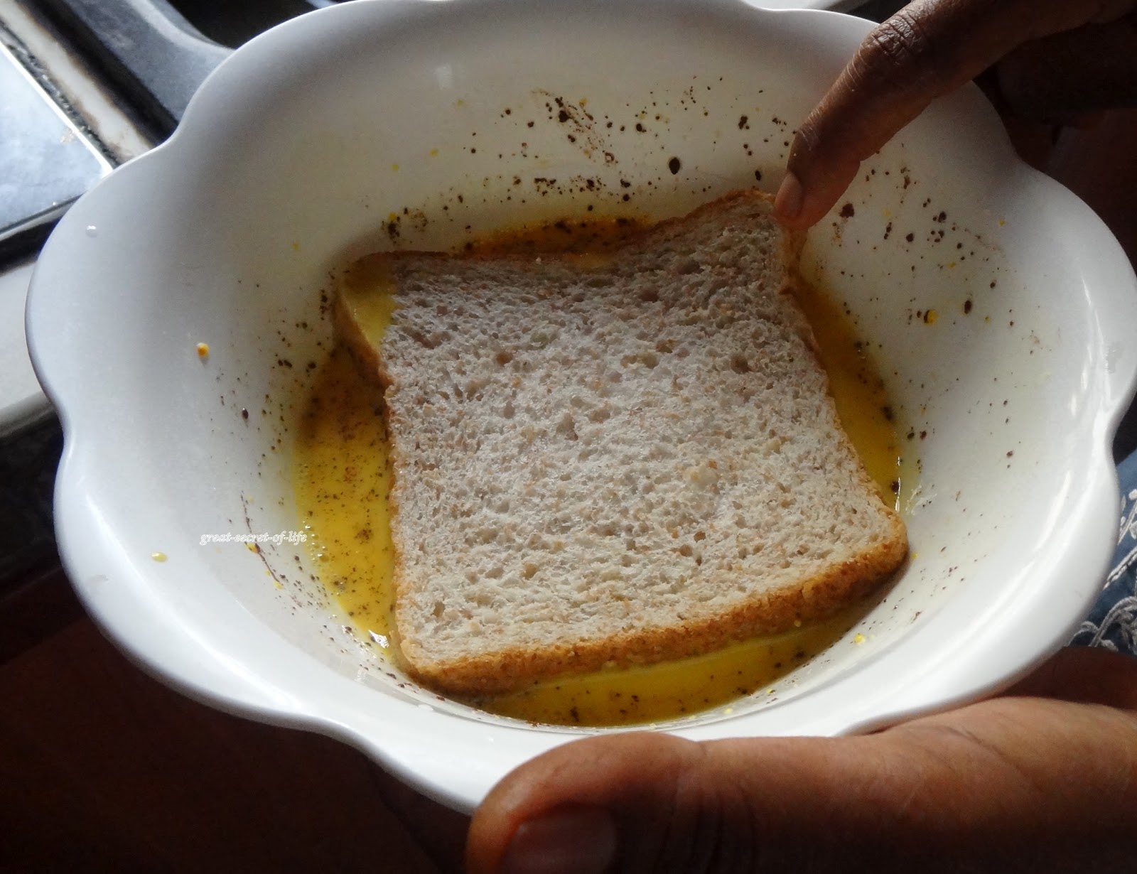 Vegetarian French Toast (with custard powder) Sweeter Version Great