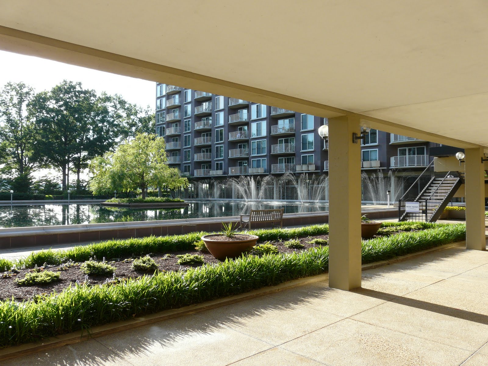 Capitol Hill Garden Club Magical May Walk at Harbour Square