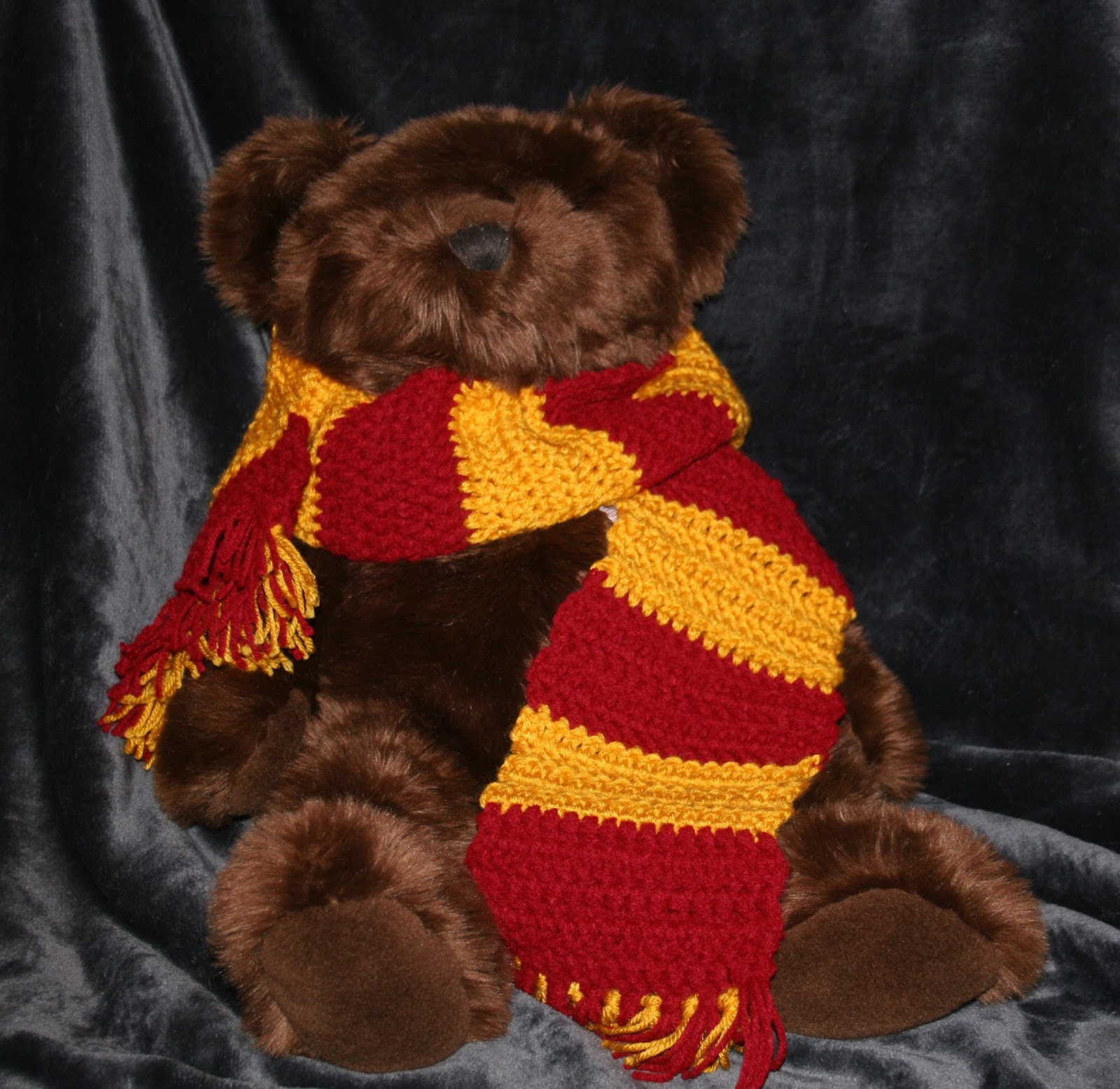The Crafty Flutist Quick and Easy Harry Potter Gryffindor Style Scarf