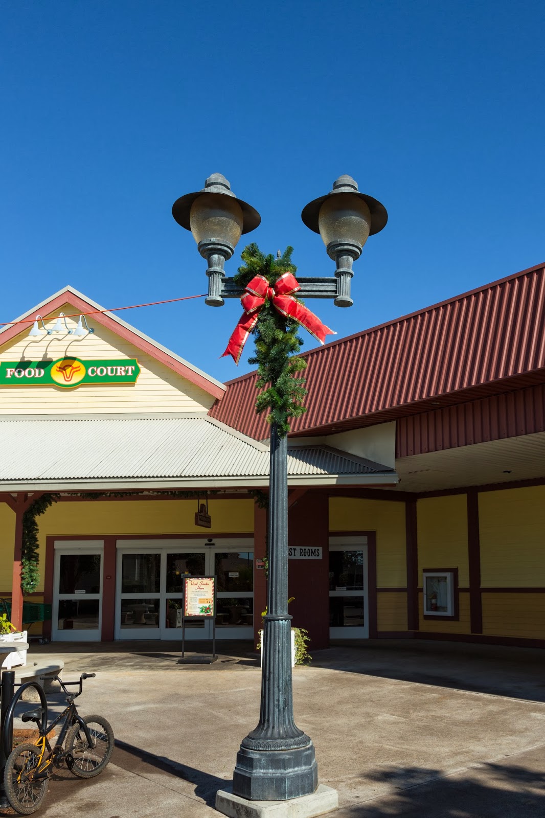 Downtown Decorations, Inc.: Waimea, Hawaii