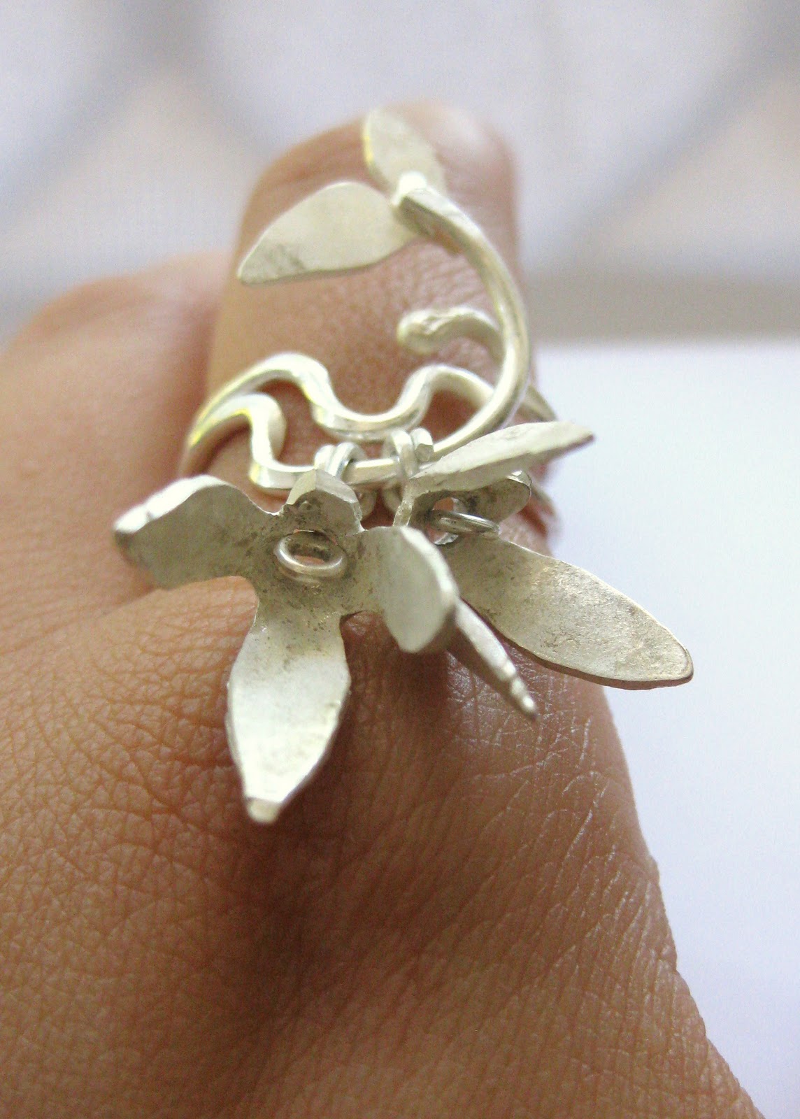 Michelle Pujol Contemporary jewellery Jingle bells!