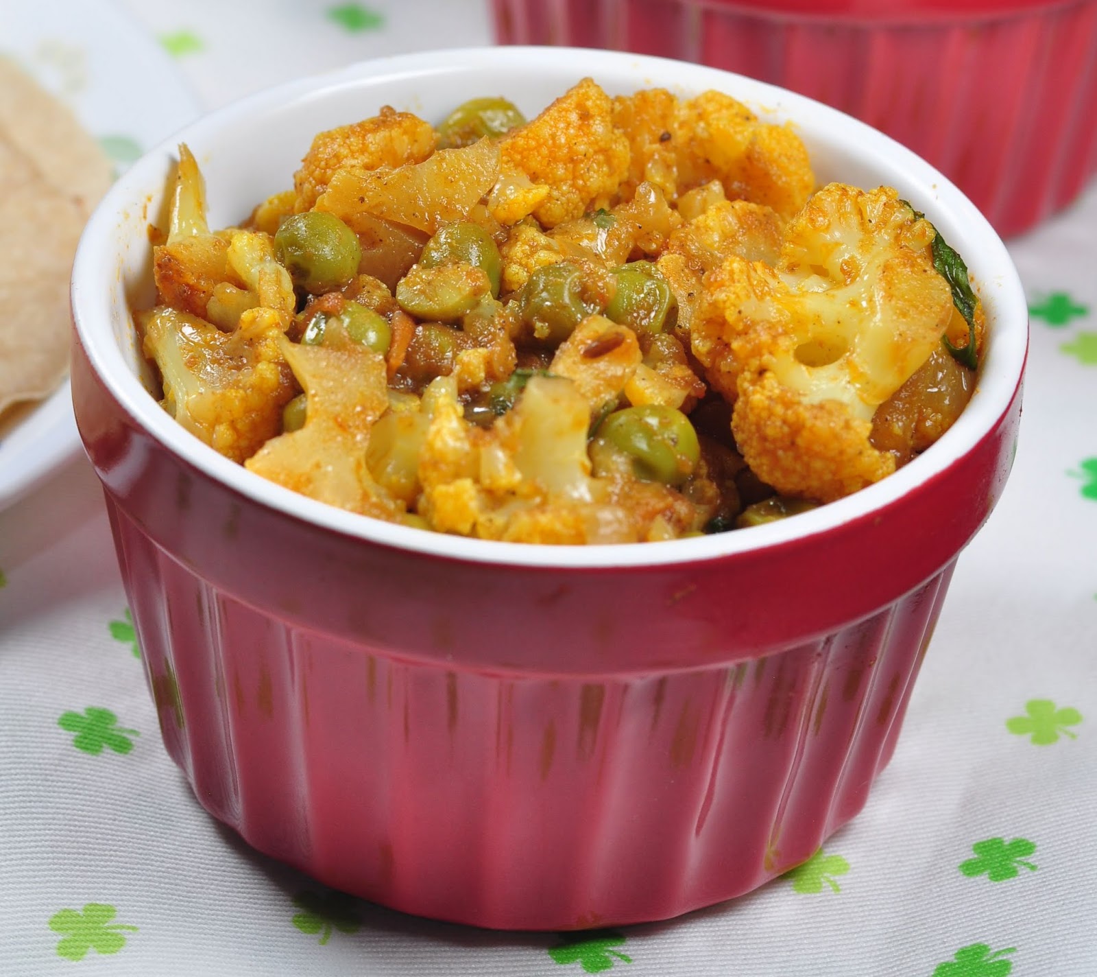 Gobi aur matar ki sabji/Cauliflower and Green Peas curry Zesty South Indian Kitchen