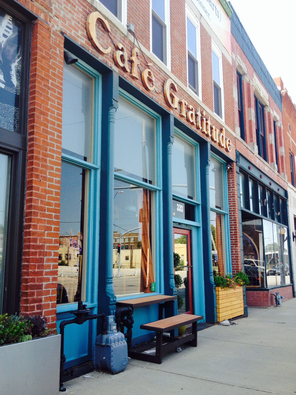 Pralines and Crunches Cafe Gratitude KC