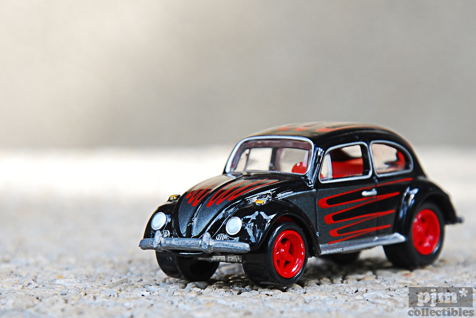 pjm.collectibles Volkswagen Beetle Sedan Black and Red