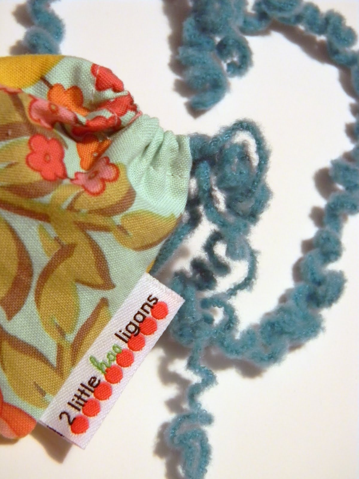 Fabric CurlyCue Ribbon {Tutorial}