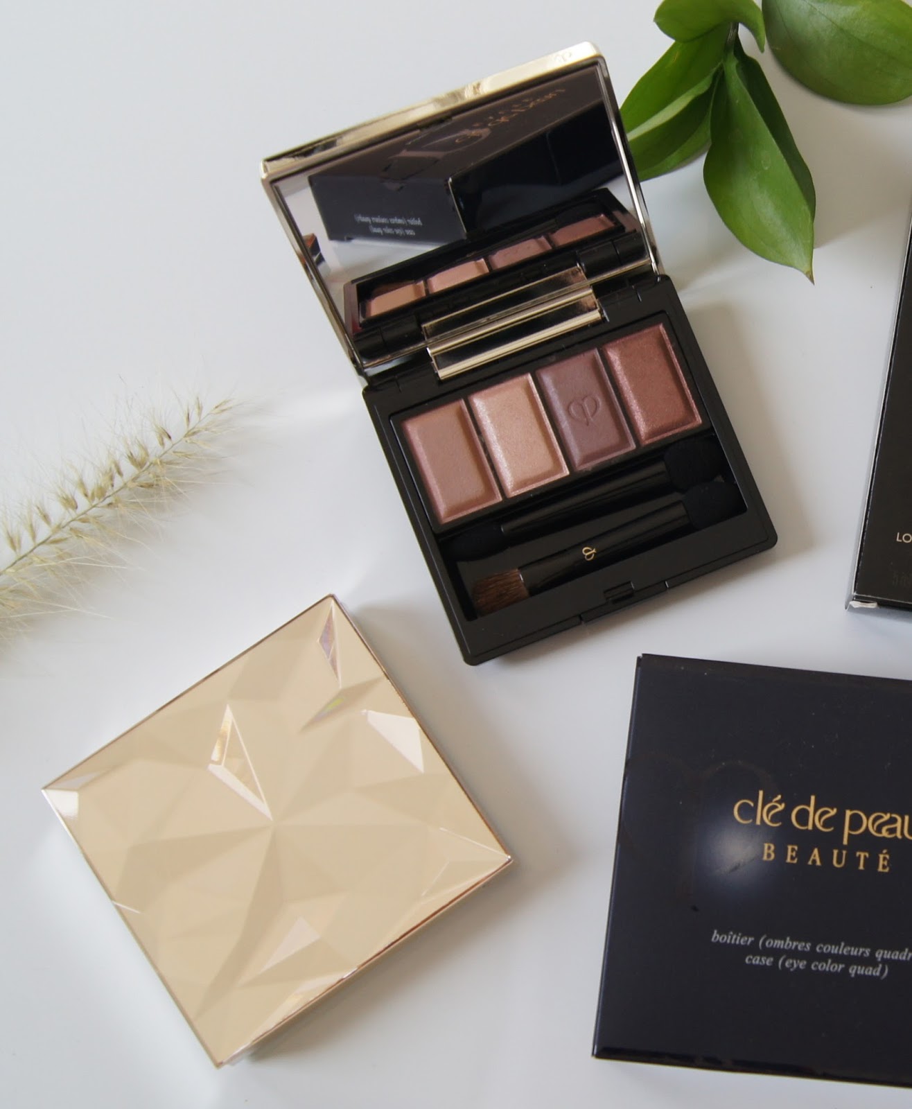 Cle De Peau eyeshadow reviewBaby Universe and Satin Moon Expat Make