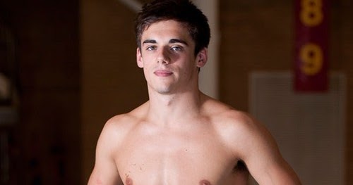 The Stars Come Out To Play: Tom Daley - New Shirtless Pics