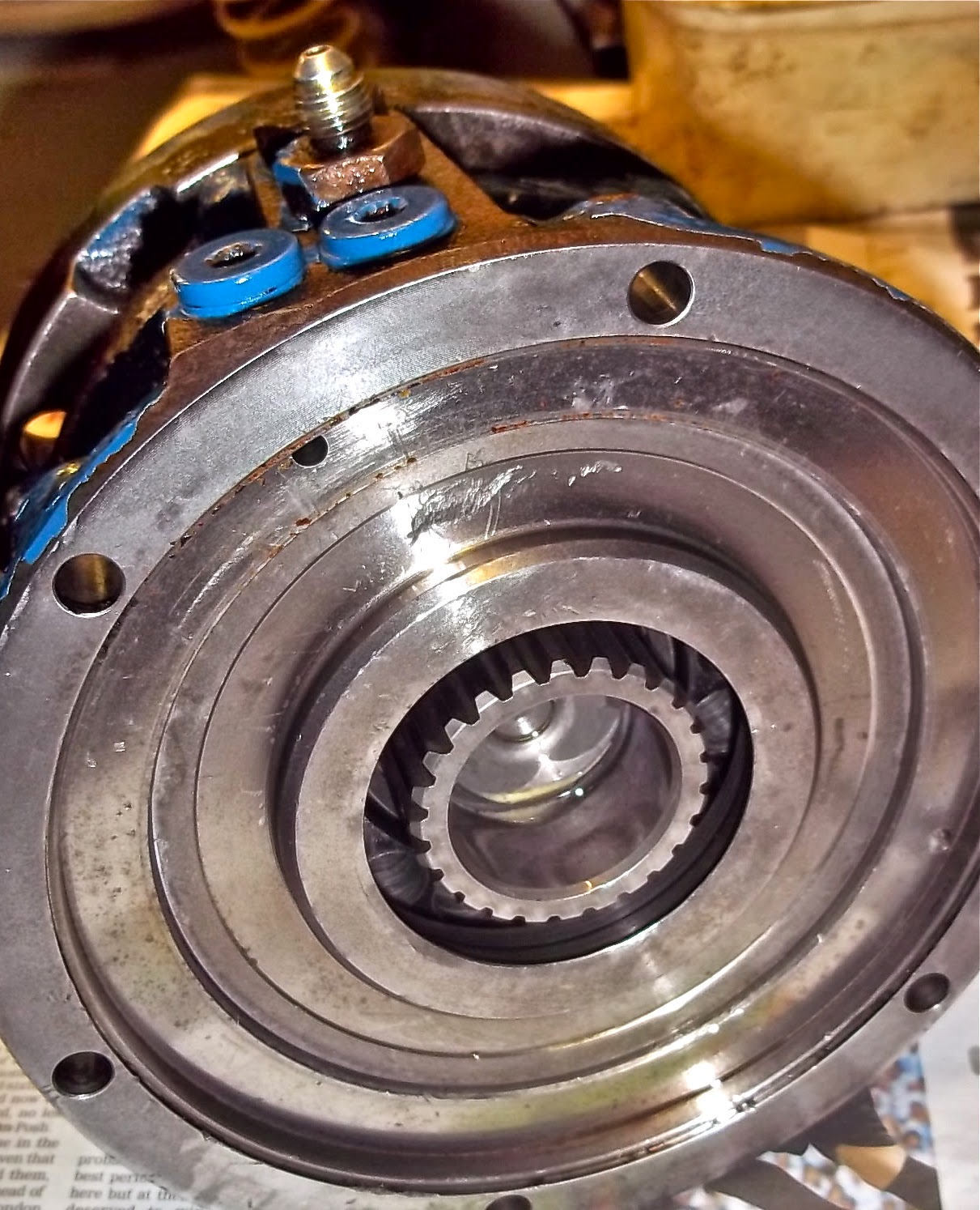 P & R Hydraulics Ltd Repairs Hydraulic brake hub inspection