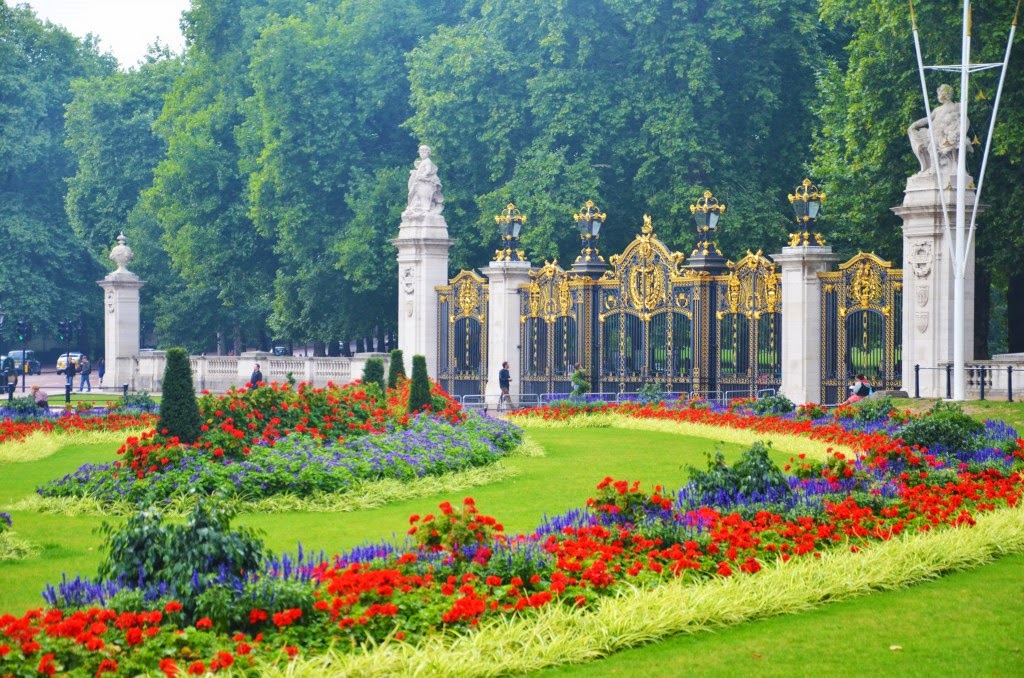 A scenic room with a view Queens Gardens located at Kingston upon