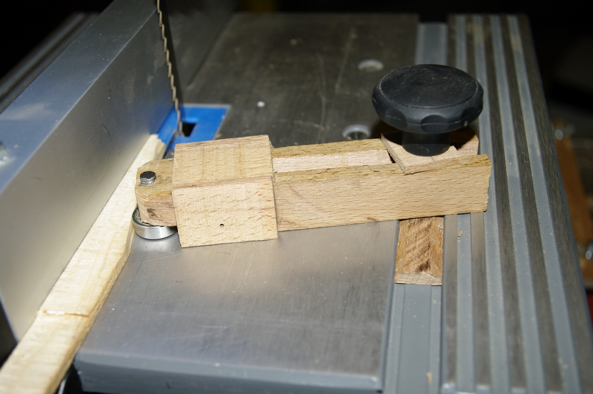 stgellert DIY "Rockler Thin Rip Tablesaw Jig"