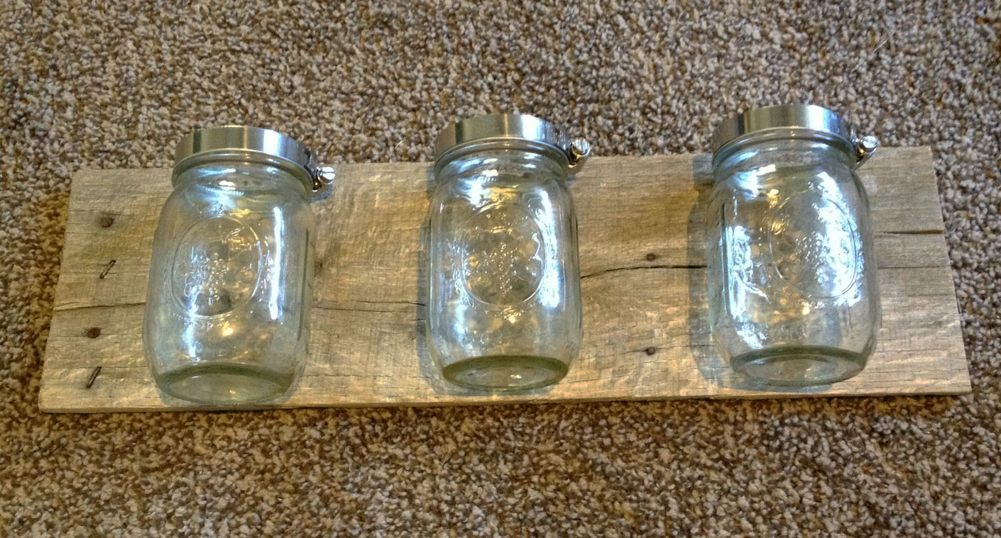 Get Rich or DIY Tryin' Mason Jar Organizer
