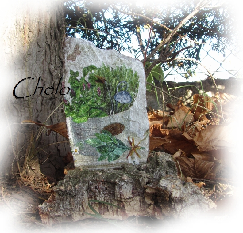El rincón de chelo: decoupage en una piedra.....