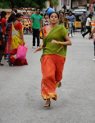 Actress Priyamani in Hot Saree Photos