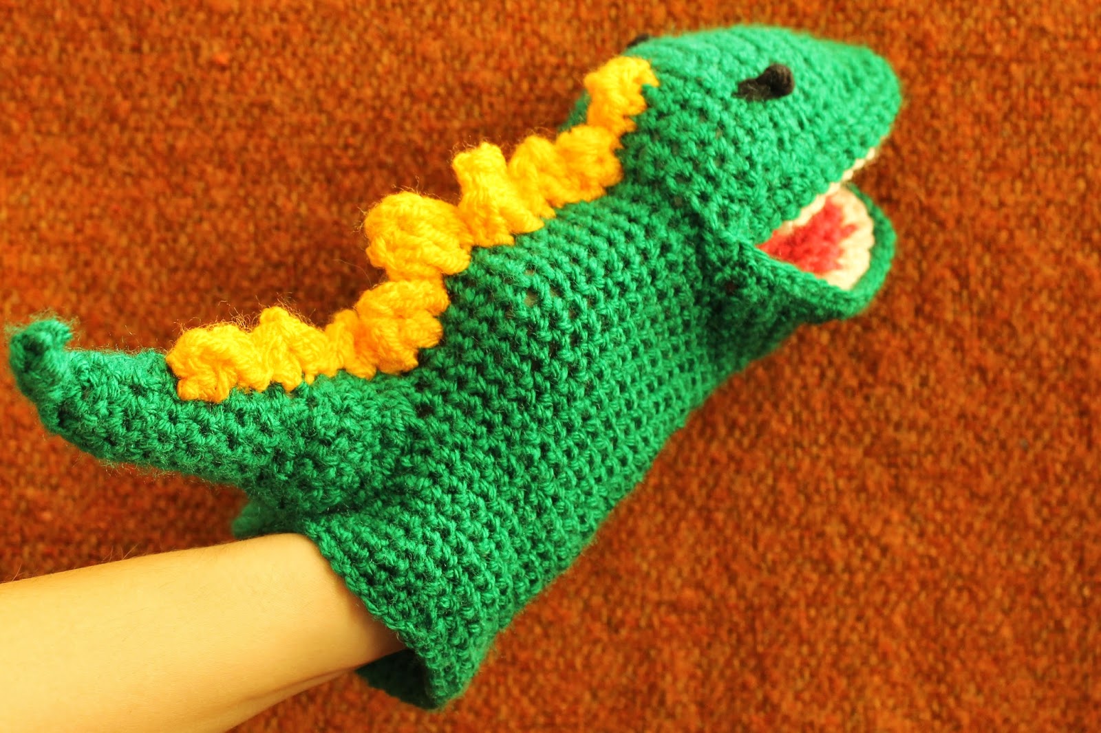 Crochet hand puppet, dinosaur, green, SallyStrawberry