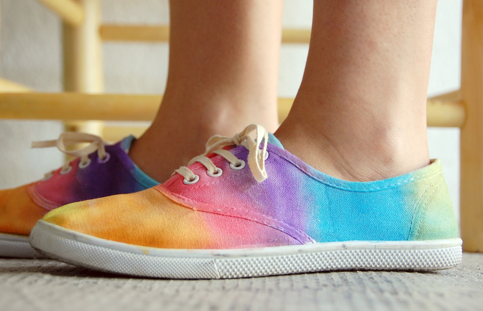 Le Petit Pot Rainbow canvas shoes