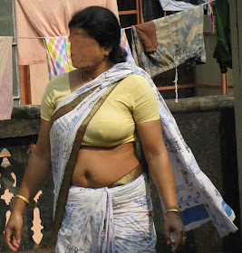 indian maid showing boobs