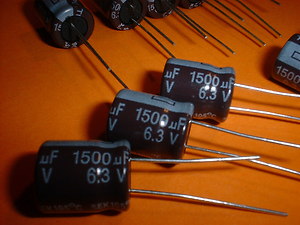 Masalah Elco Mainboard Komputer Yang Gembung Dan Pecah Menyebabkan Komputer Blank Saat Direstart Astron Komputer