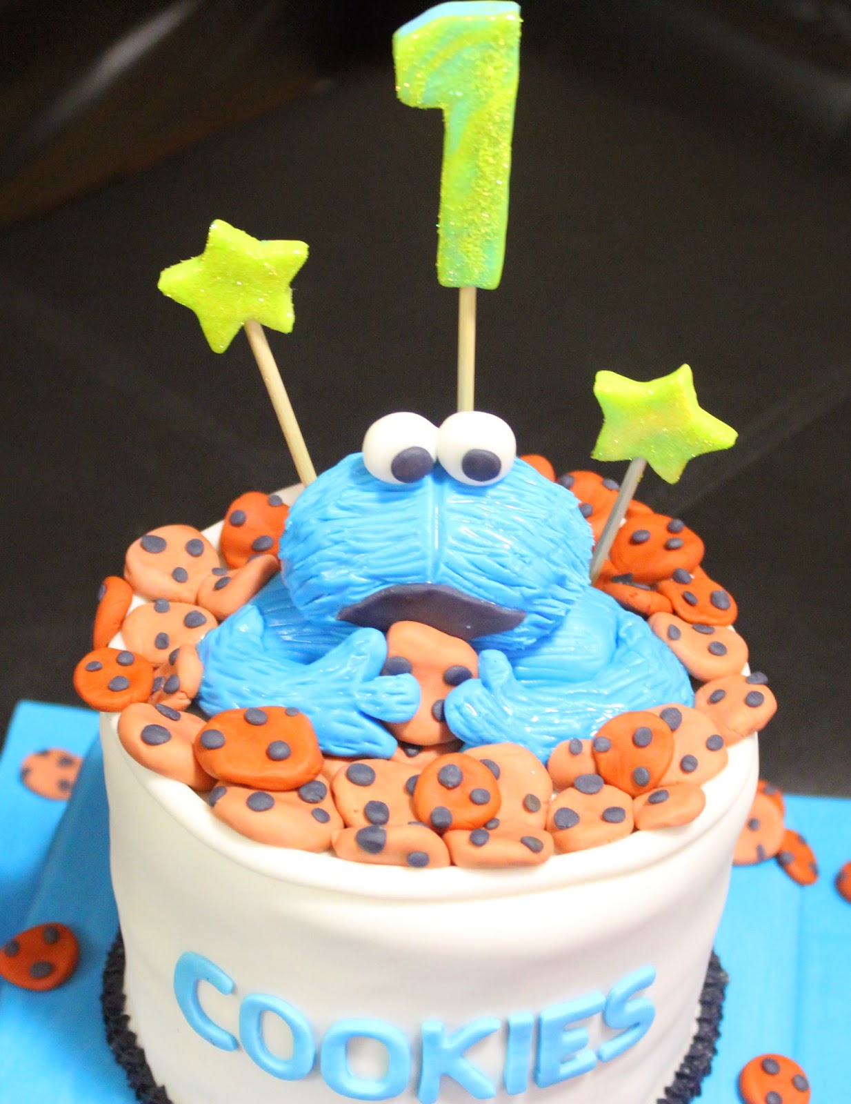 Love Dem Goodies: COOKIE MONSTER CAKE