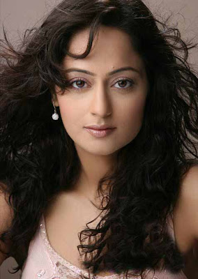 Telugu-Kaveri-Jha-Hot-Actress