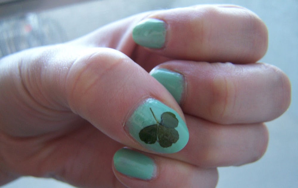 Clover Nail Designs for St. Patrick's Day - wide 1