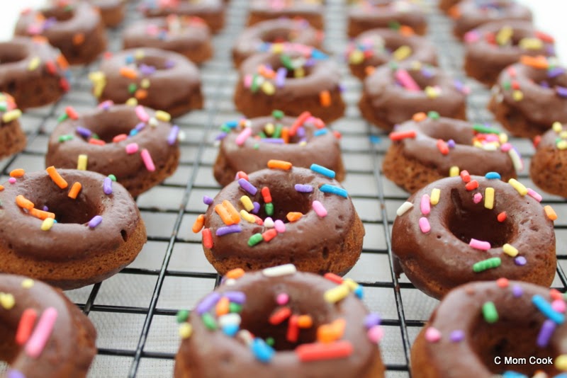 C Mom Cook Baked Mini Chocolate Cinnamon Donuts