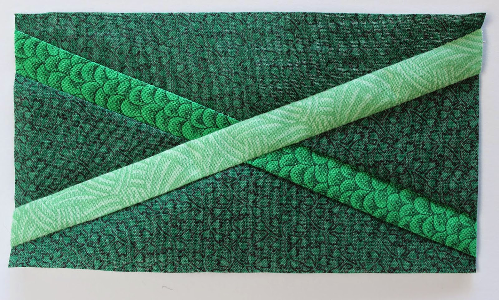 Clover Irish Chain Table Runner Pattern