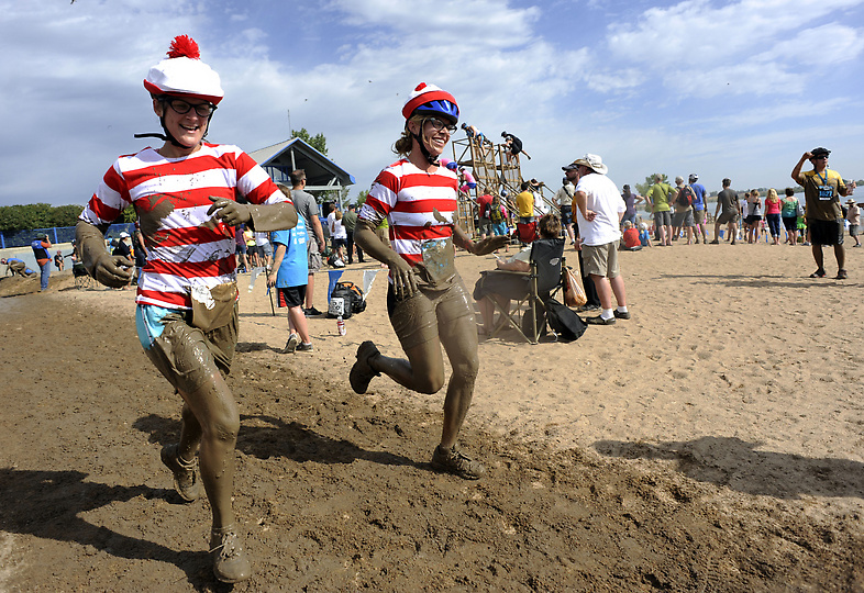 News Hump Muddy Buddy Race