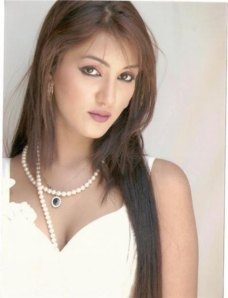 Pakistani Hot Celebrity: Mathira Awesome