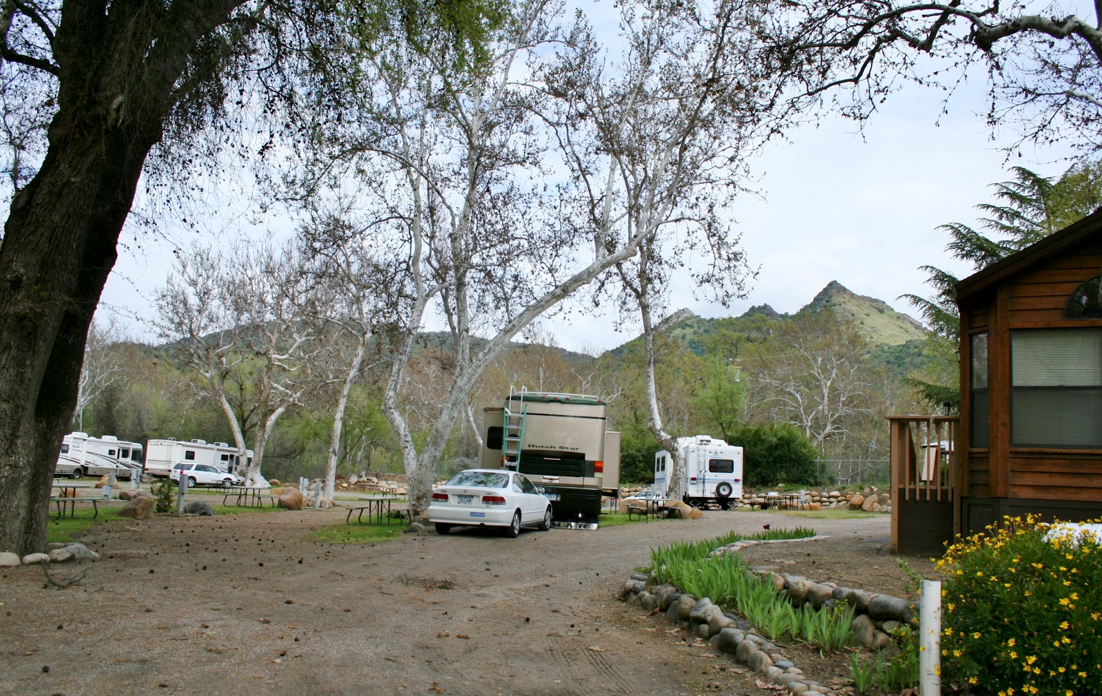 Joe, Diane, & Mallery's Big Adventure Modern Day Gypsies Kaweah Park