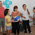 Niños del Montessori entregan regalos a niños del DIF Mérida