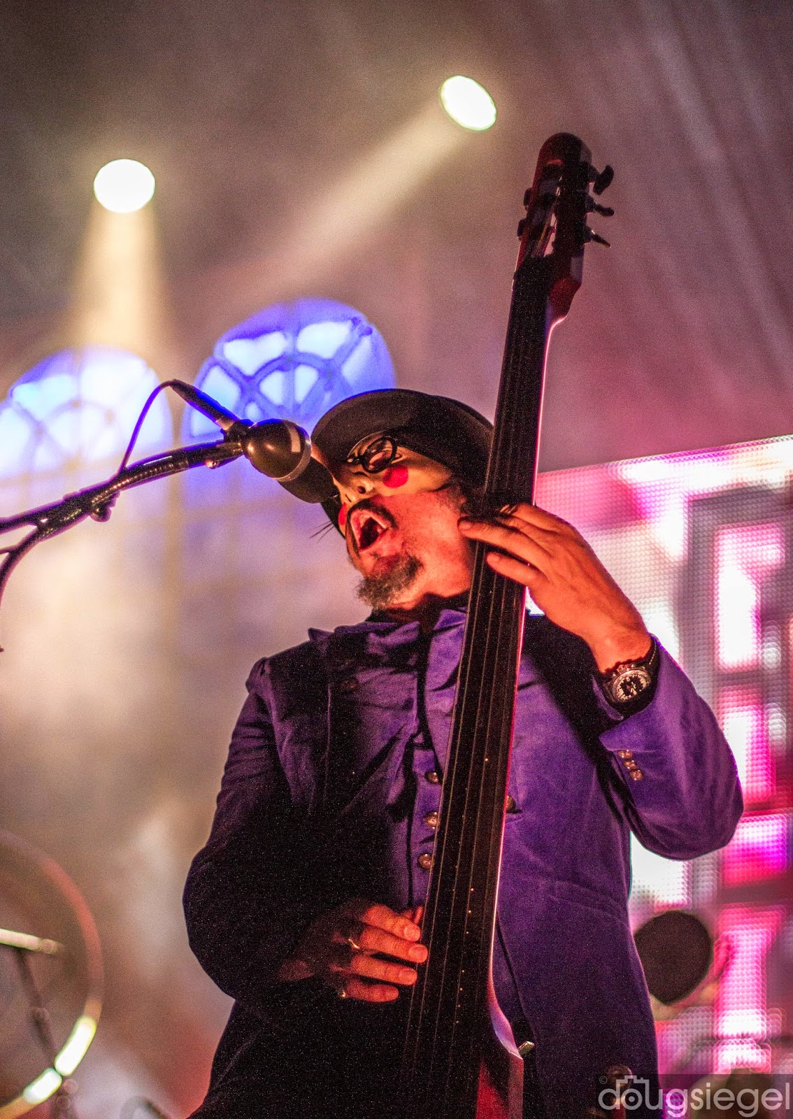 Primus Rocks a Set of Originals and a set of Willy Wonka and the