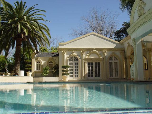 Shahrukh Khan House | Hollywood & Bollywood Celebrity