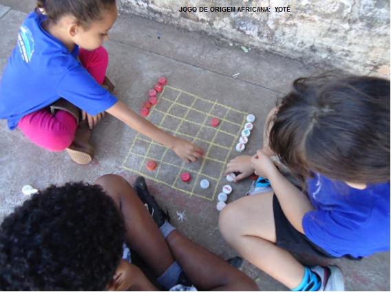 Projeto Cultura Africana: ESCOLA MILTON DE MAGALHÃES PORTO-Uberlândia /MG:  Aula: Jogos de Origem Africana-professora Maíza (Educação Física)