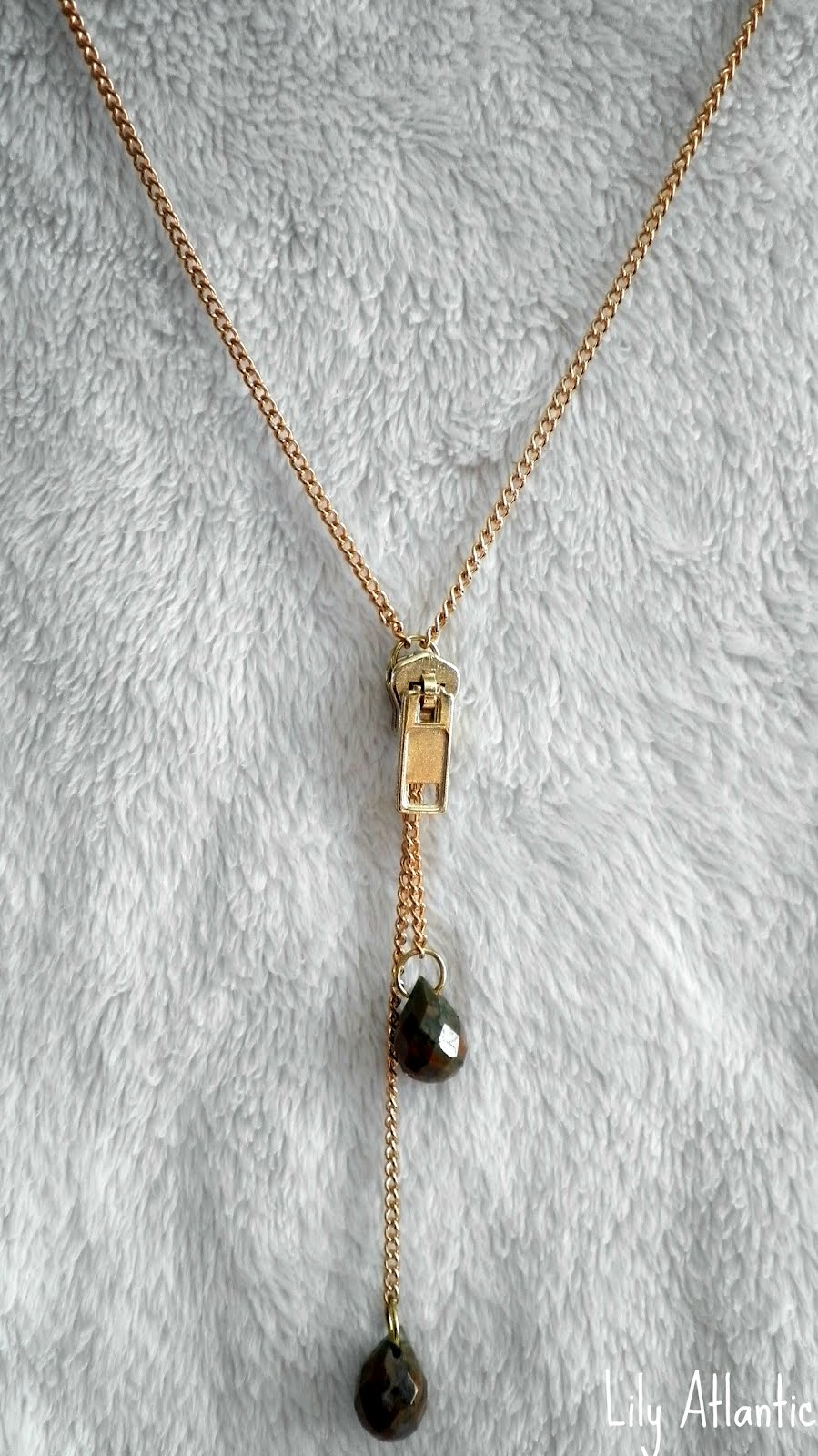 Lily Atlantic DIY Zipper Necklace