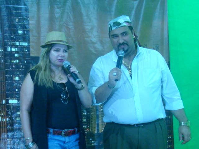 Anna Paula cantando e encantando na TV Amaral "Programa do Cigano"