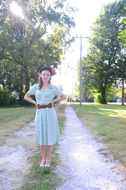 Flashback Summer: Softness - 1940s vintage fashion outfit