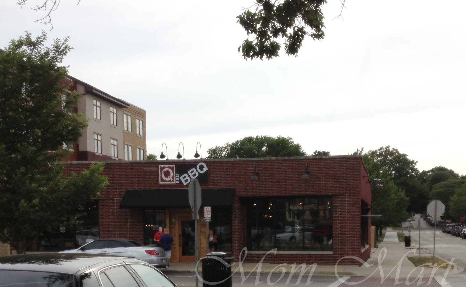 Mom Mart Q BBQ Barbeque Goodness in Naperville!