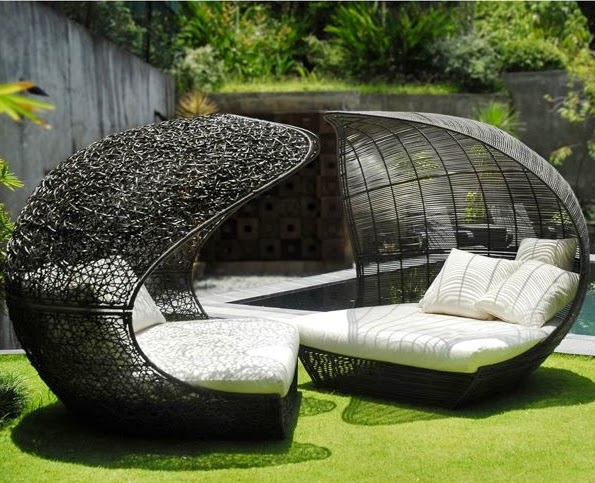THE ART OF GARDEN FURNITURE |The Garden of Eaden