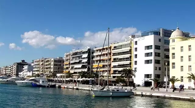 Σοκαρισμένη η κοινωνία του Βόλου με τον 55χρονο επιχειρηματία που έκανε «διακοπές» με 14χρονη Σοκαρισμένη η κοινωνία του Βόλου με τον 55χρονο επιχειρηματία που έκανε «διακοπές» με 14χρονη